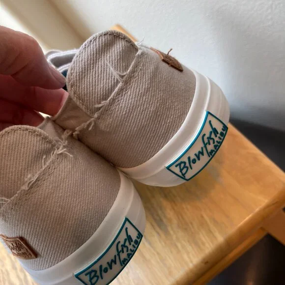 blowfish malibu sneakers distessed gray slip on for women size 9 NEW - Picture 3 of 6